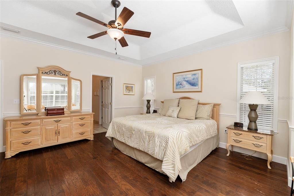 Под контрактом: $595,000 (4 спален, 3 ванн, 2487 Квадратных фут)