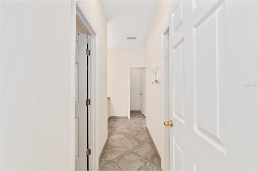 Под контрактом: $595,000 (4 спален, 3 ванн, 2487 Квадратных фут)