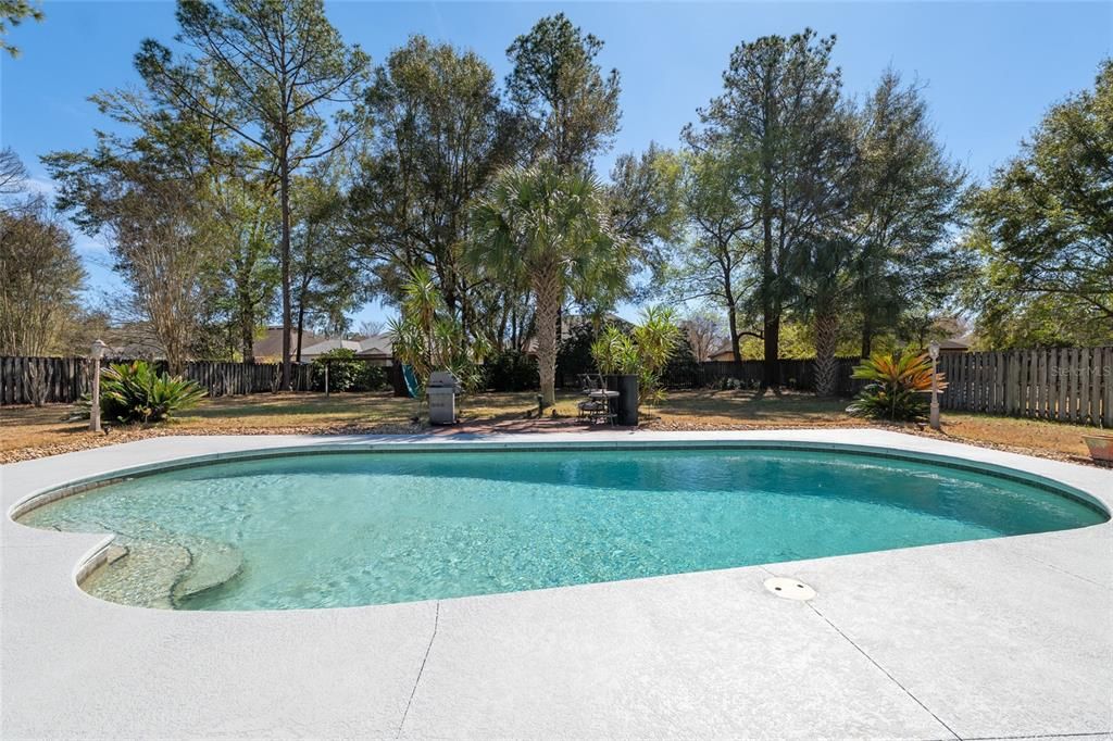 Под контрактом: $595,000 (4 спален, 3 ванн, 2487 Квадратных фут)