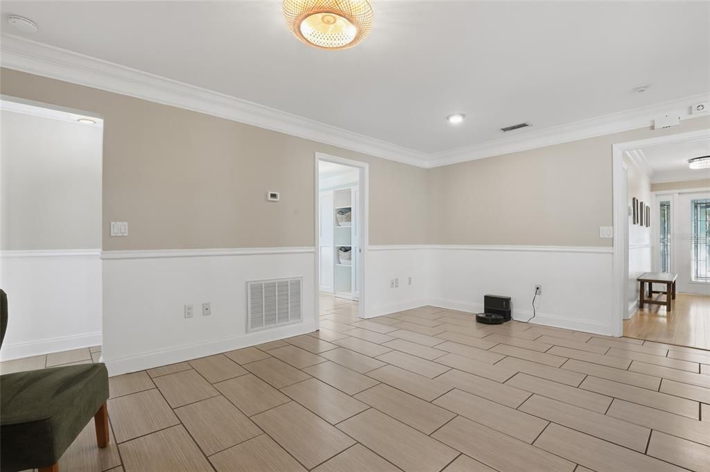 Activo con contrato: $475,000 (3 camas, 2 baños, 1964 Pies cuadrados)