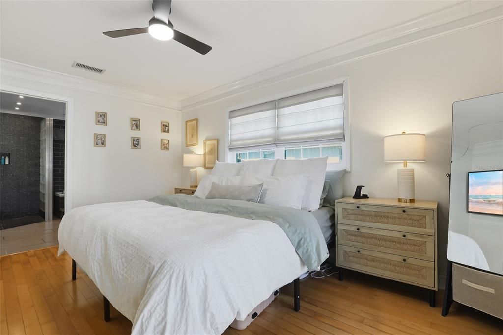 Activo con contrato: $475,000 (3 camas, 2 baños, 1964 Pies cuadrados)