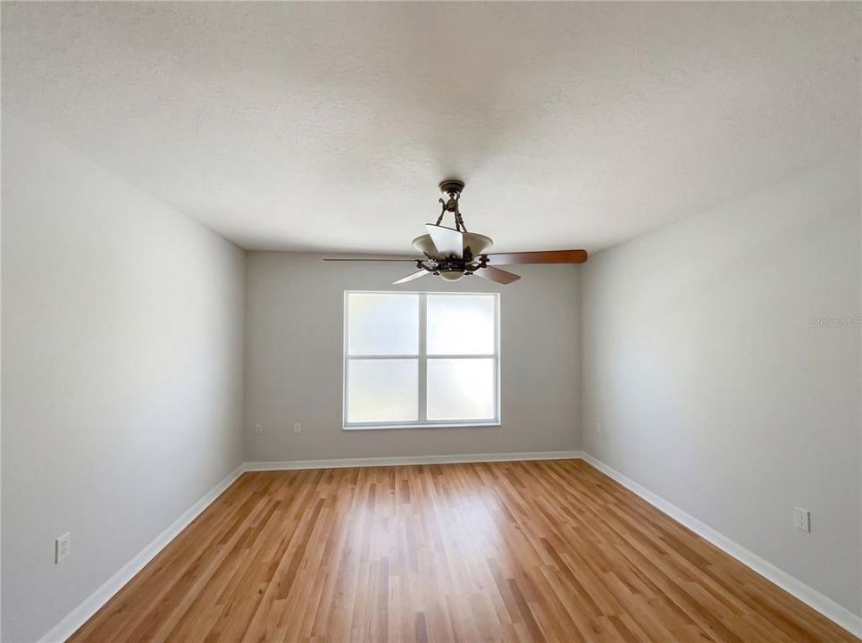 Active With Contract: $215,000 (2 beds, 2 baths, 1240 Square Feet)