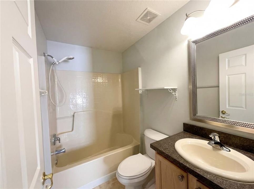 Active With Contract: $215,000 (2 beds, 2 baths, 1240 Square Feet)
