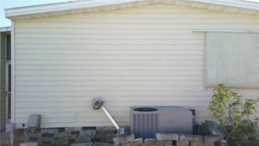 Active With Contract: $95,000 (2 beds, 2 baths, 1344 Square Feet)