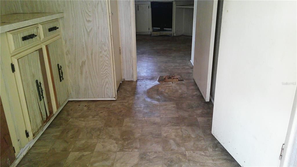 Active With Contract: $95,000 (2 beds, 2 baths, 1344 Square Feet)