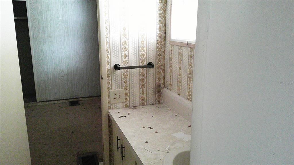 Active With Contract: $95,000 (2 beds, 2 baths, 1344 Square Feet)