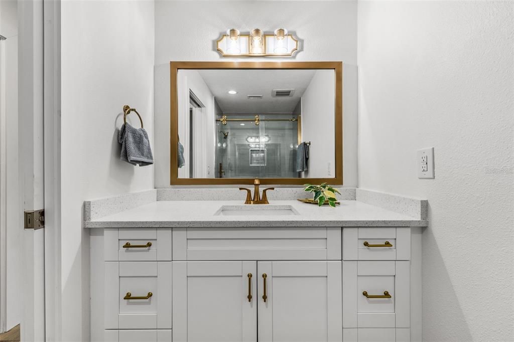 For Sale: $550,000 (2 beds, 2 baths, 1660 Square Feet)