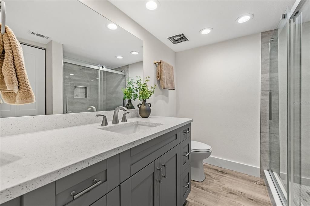 For Sale: $550,000 (2 beds, 2 baths, 1660 Square Feet)