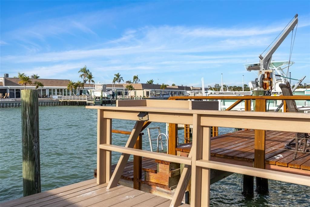 For Sale: $550,000 (2 beds, 2 baths, 1660 Square Feet)
