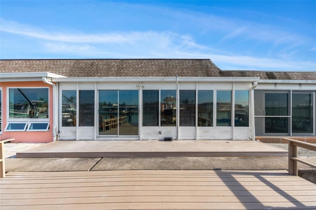 For Sale: $550,000 (2 beds, 2 baths, 1660 Square Feet)