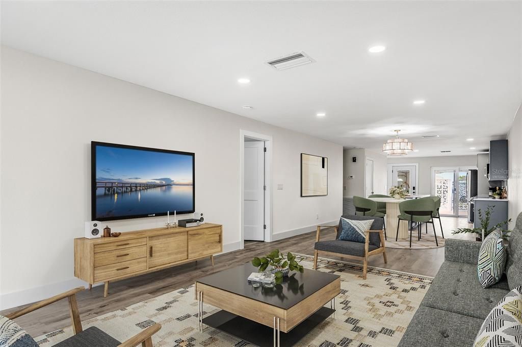 For Sale: $550,000 (2 beds, 2 baths, 1660 Square Feet)