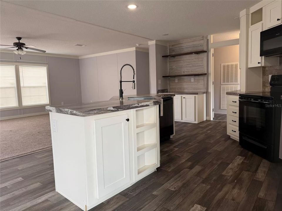 待售: $259,900 (3 贝兹, 2 浴室, 1680 平方英尺)