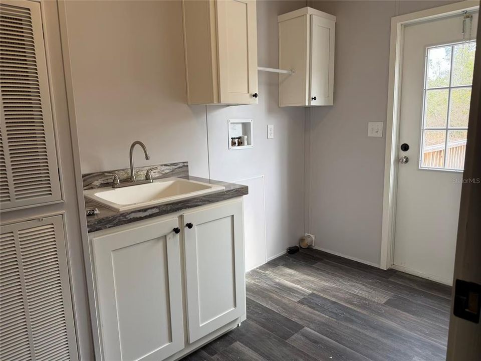 待售: $259,900 (3 贝兹, 2 浴室, 1680 平方英尺)