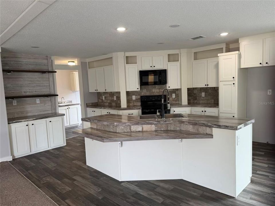 待售: $259,900 (3 贝兹, 2 浴室, 1680 平方英尺)