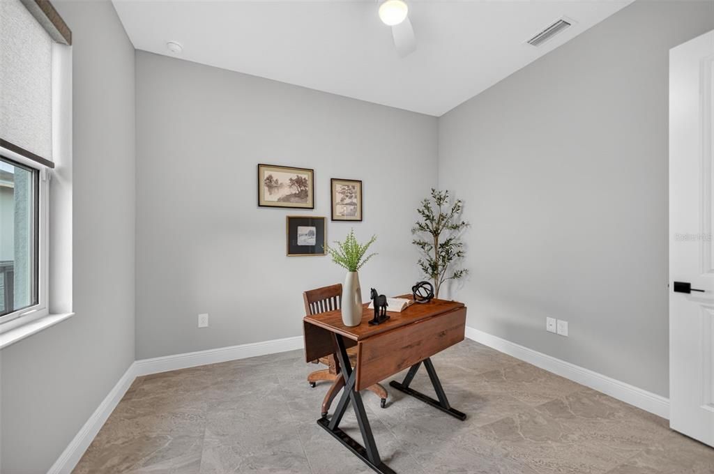 Activo con contrato: $749,000 (3 camas, 3 baños, 2630 Pies cuadrados)