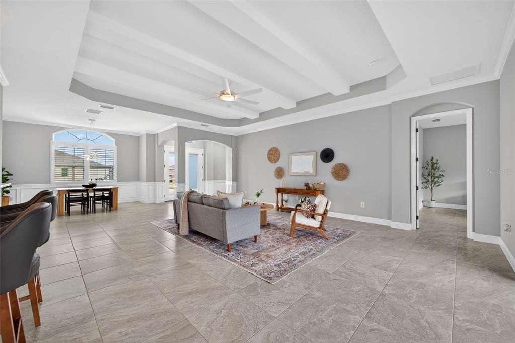 Activo con contrato: $749,000 (3 camas, 3 baños, 2630 Pies cuadrados)
