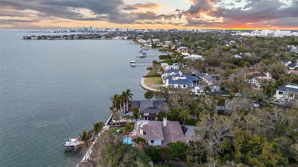 En Venta: $6,990,000 (4 camas, 3 baños, 5450 Pies cuadrados)