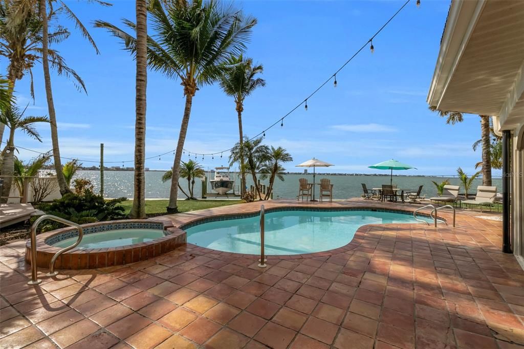 En Venta: $6,990,000 (4 camas, 3 baños, 5450 Pies cuadrados)