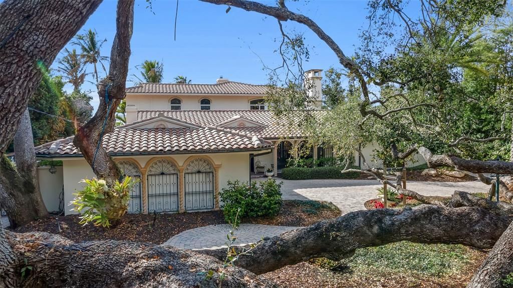 En Venta: $6,990,000 (4 camas, 3 baños, 5450 Pies cuadrados)