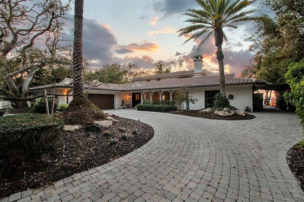 En Venta: $6,990,000 (4 camas, 3 baños, 5450 Pies cuadrados)