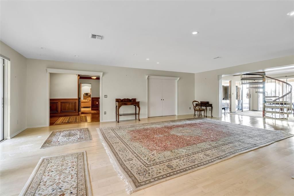 En Venta: $6,990,000 (4 camas, 3 baños, 5450 Pies cuadrados)