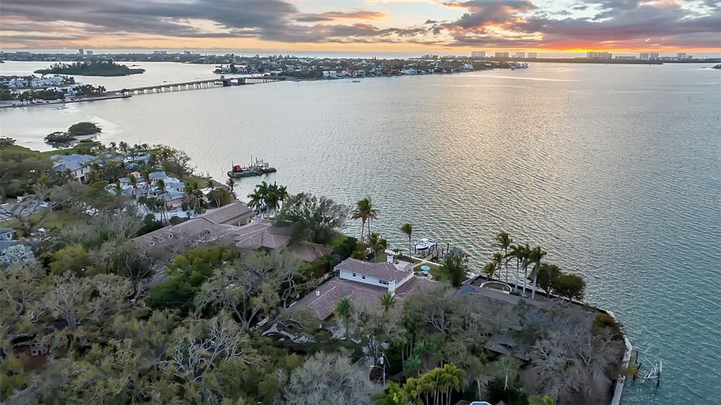 En Venta: $6,990,000 (4 camas, 3 baños, 5450 Pies cuadrados)