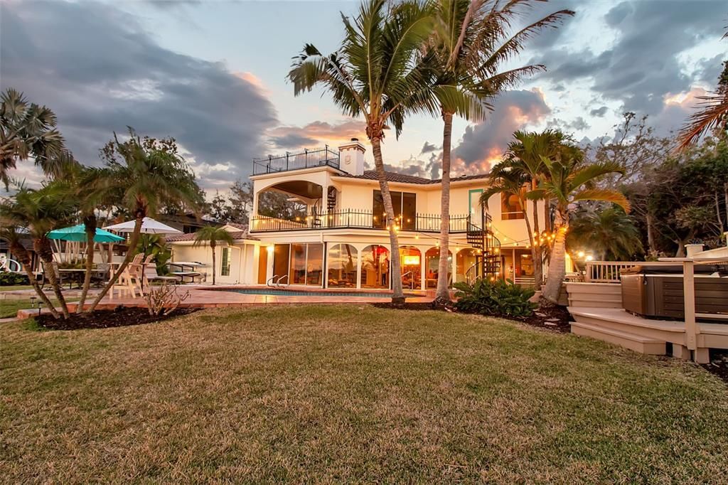 En Venta: $6,990,000 (4 camas, 3 baños, 5450 Pies cuadrados)