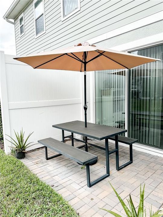 For Rent: $2,600 (3 beds, 2 baths, 1438 Square Feet)
