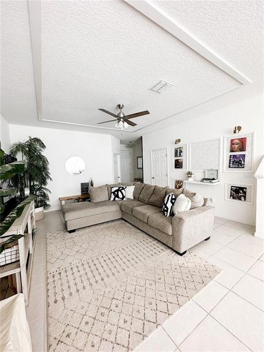 For Rent: $2,600 (3 beds, 2 baths, 1438 Square Feet)