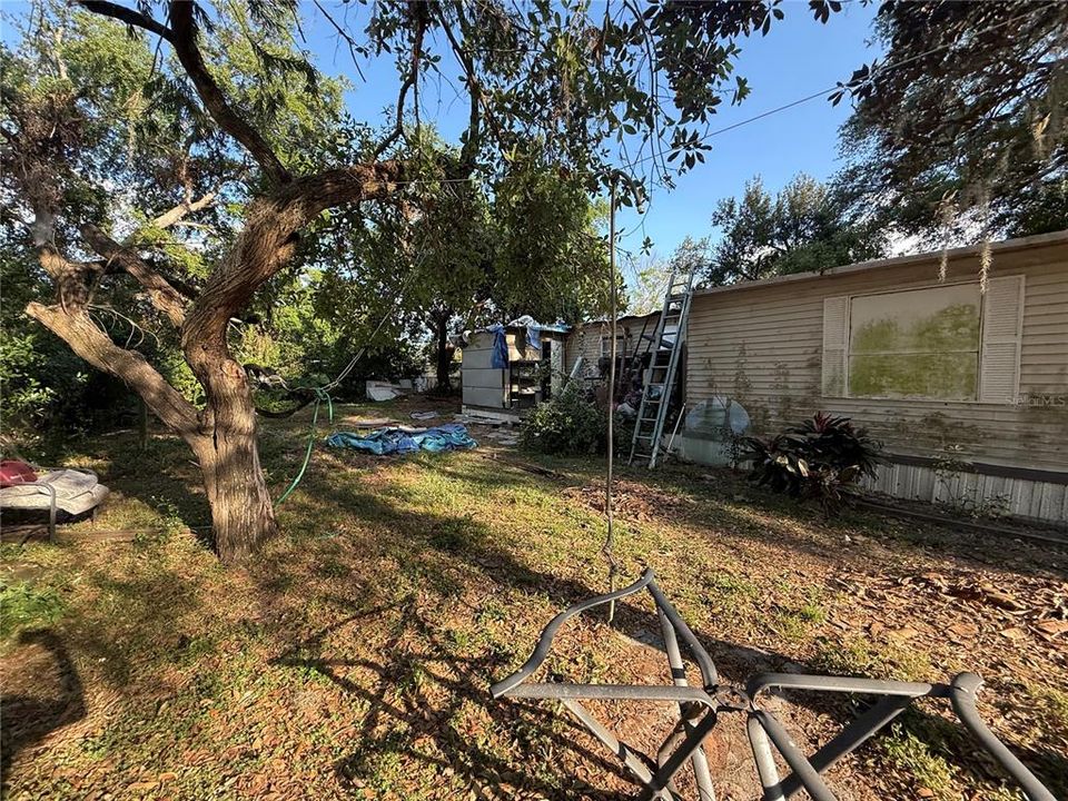 На продажу: $92,500 (0.26 acres)