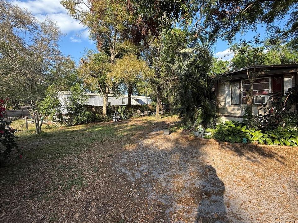 На продажу: $92,500 (0.26 acres)