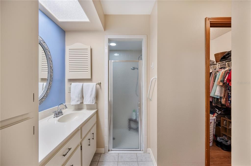 Activo con contrato: $185,000 (2 camas, 2 baños, 1620 Pies cuadrados)