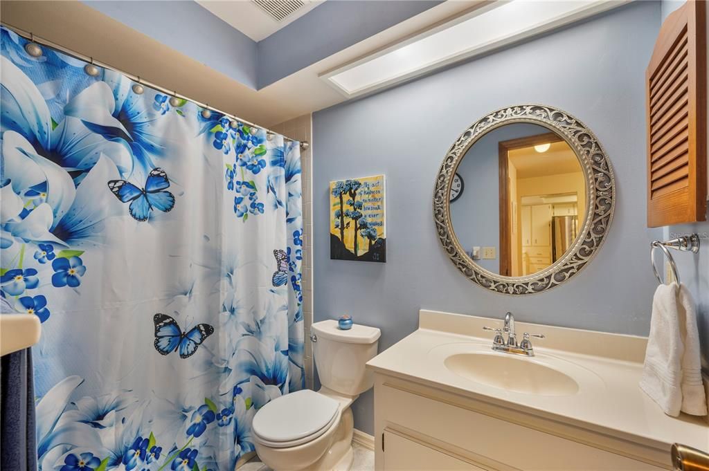 Activo con contrato: $185,000 (2 camas, 2 baños, 1620 Pies cuadrados)