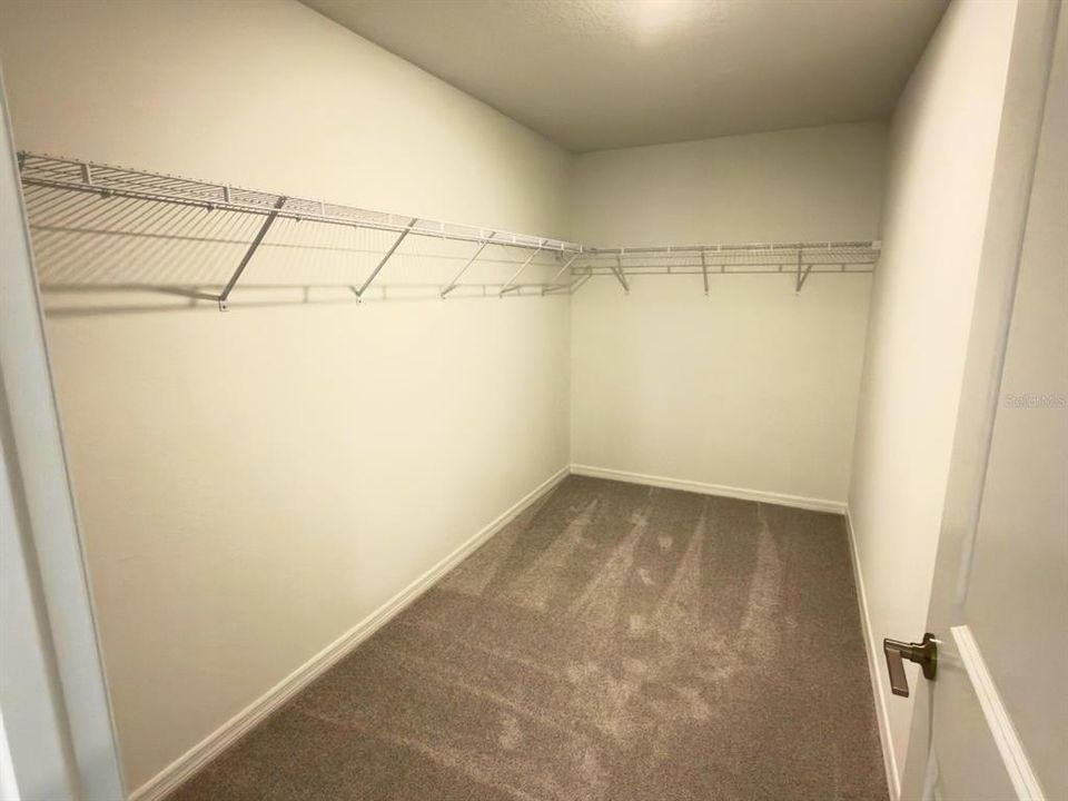 En Renta: $2,400 (4 camas, 2 baños, 1817 Pies cuadrados)