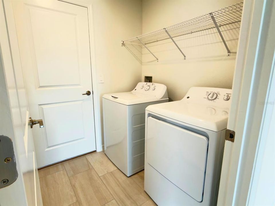 En Renta: $2,400 (4 camas, 2 baños, 1817 Pies cuadrados)
