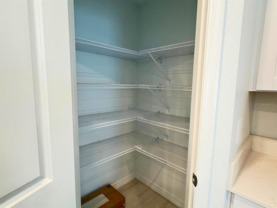 En Renta: $2,400 (4 camas, 2 baños, 1817 Pies cuadrados)
