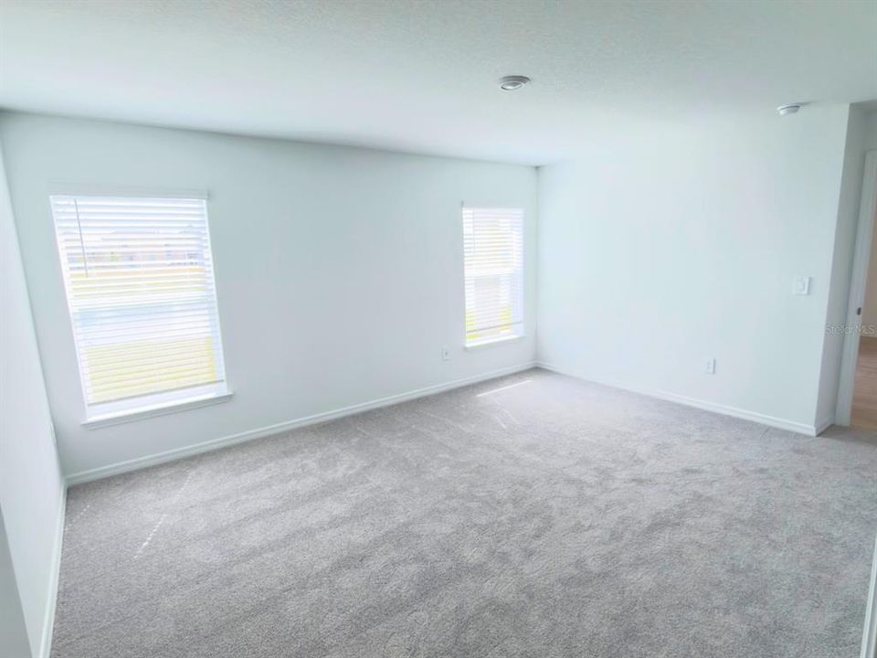 En Renta: $2,400 (4 camas, 2 baños, 1817 Pies cuadrados)