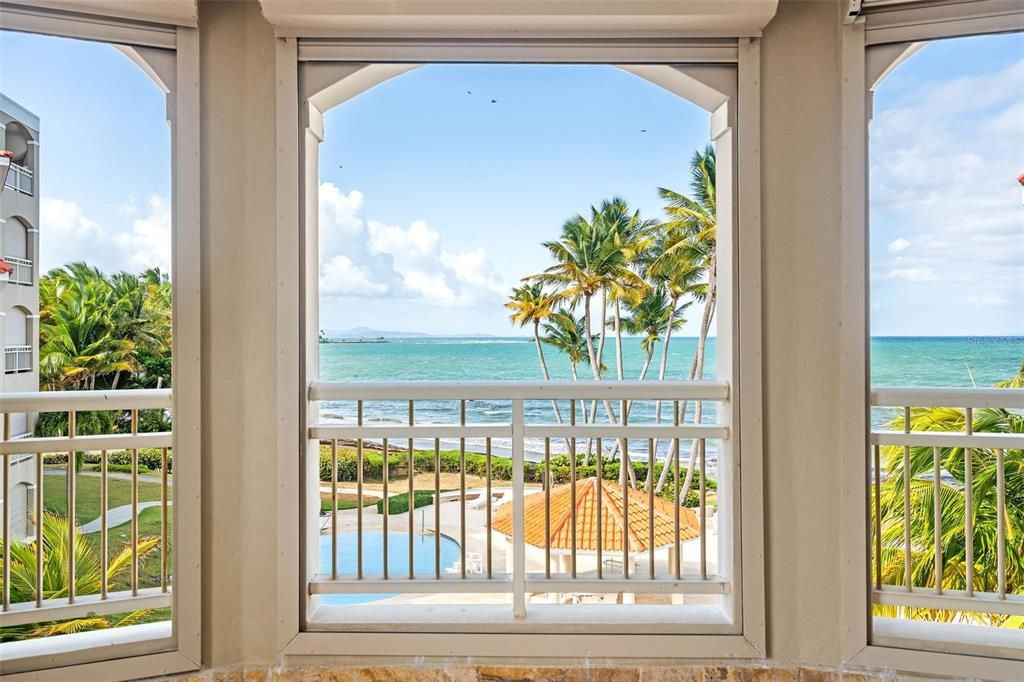 For Sale: $1,495,000 (4 beds, 3 baths, 3000 Square Feet)