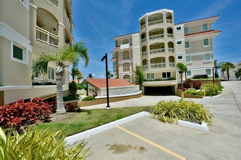 For Sale: $1,495,000 (4 beds, 3 baths, 3000 Square Feet)