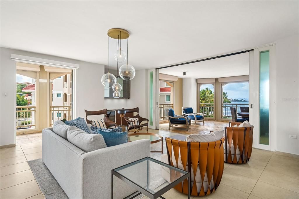For Sale: $1,495,000 (4 beds, 3 baths, 3000 Square Feet)