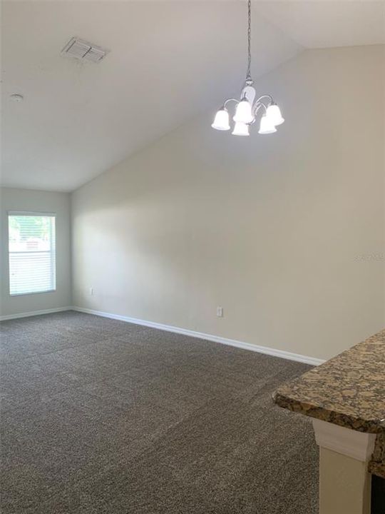 Activo con contrato: $1,495 (2 camas, 2 baños, 1010 Pies cuadrados)