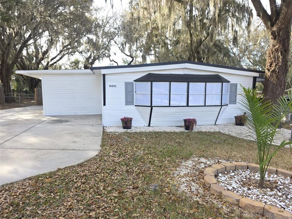 Active With Contract: $169,900 (3 beds, 3 baths, 1456 Square Feet)