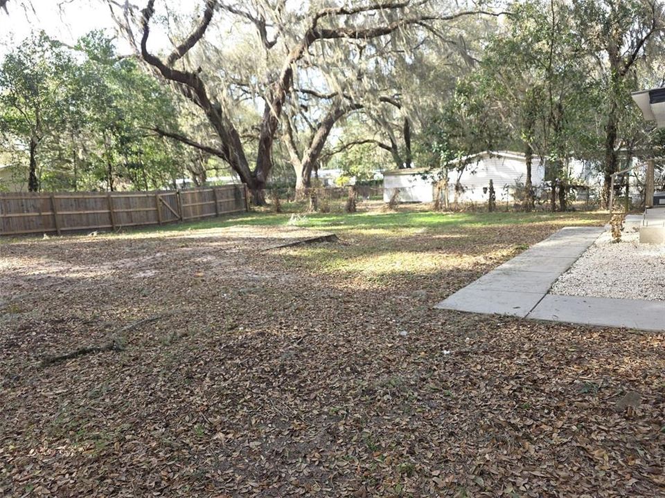 Active With Contract: $169,900 (3 beds, 3 baths, 1456 Square Feet)