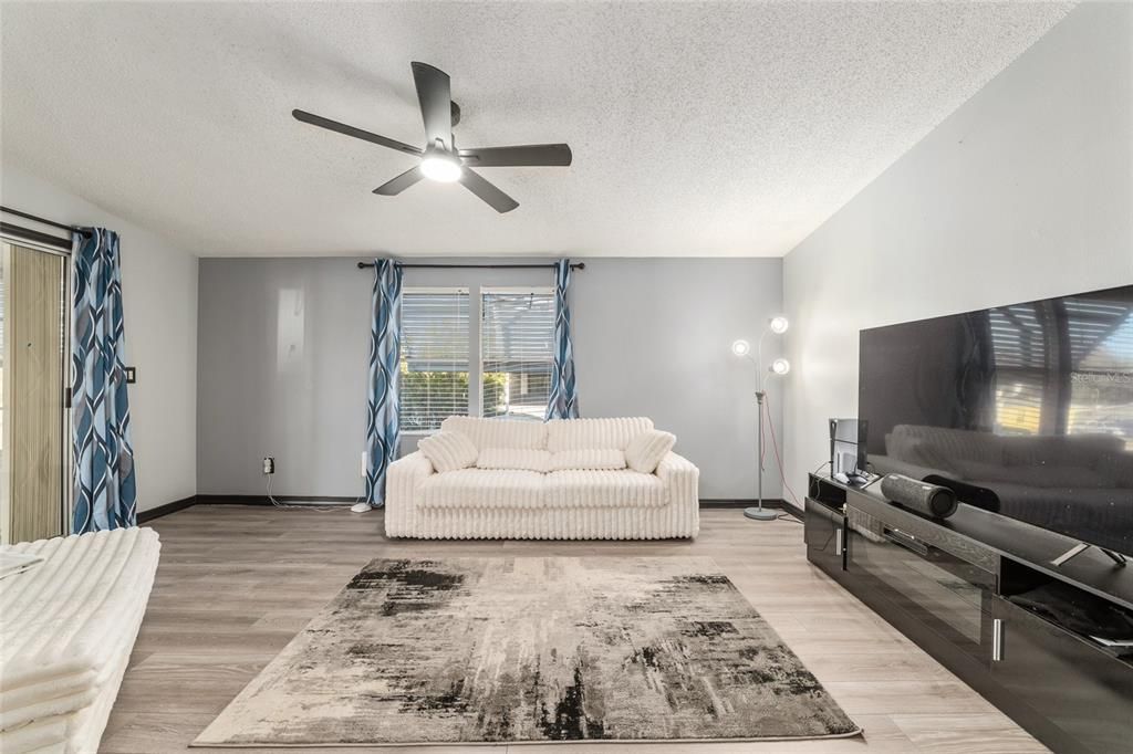 En Venta: $209,900 (2 camas, 2 baños, 1092 Pies cuadrados)