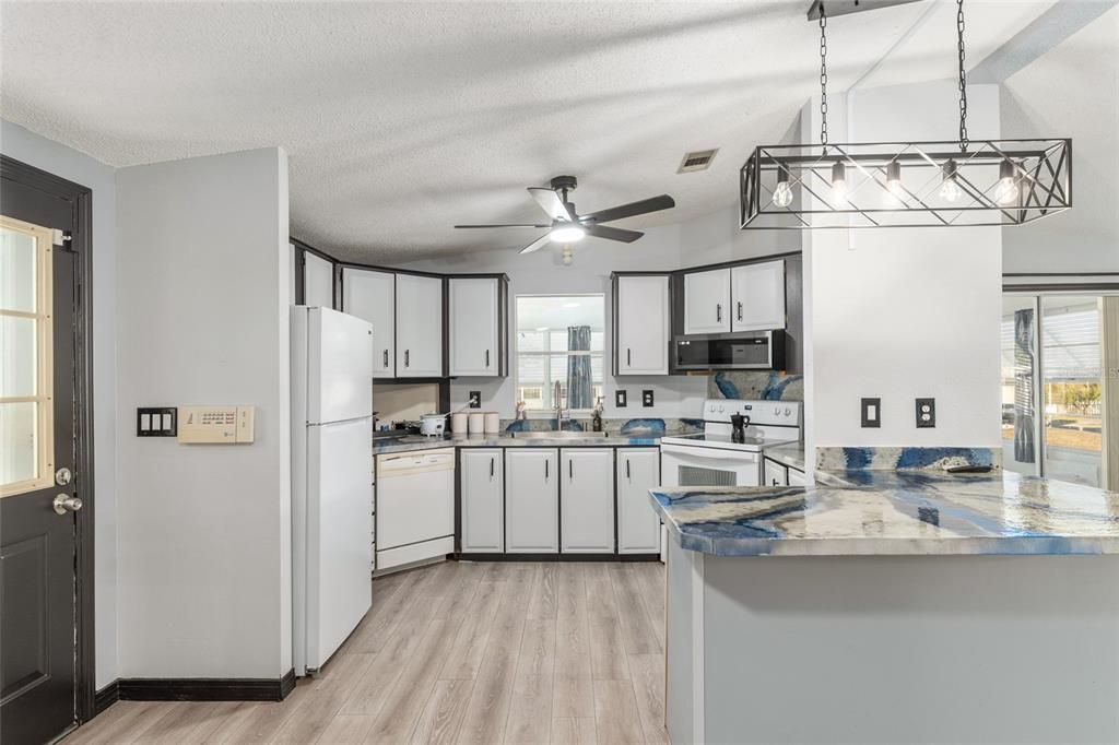 En Venta: $209,900 (2 camas, 2 baños, 1092 Pies cuadrados)