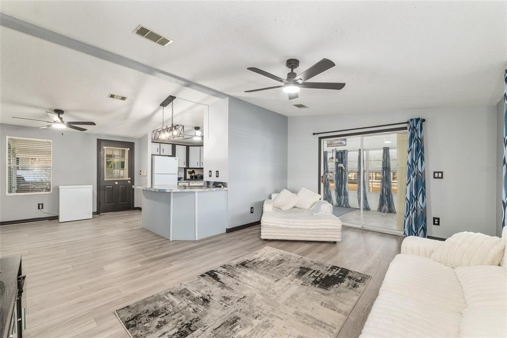 En Venta: $209,900 (2 camas, 2 baños, 1092 Pies cuadrados)