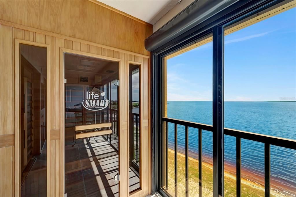 合同活跃: $265,000 (2 贝兹, 2 浴室, 1150 平方英尺)