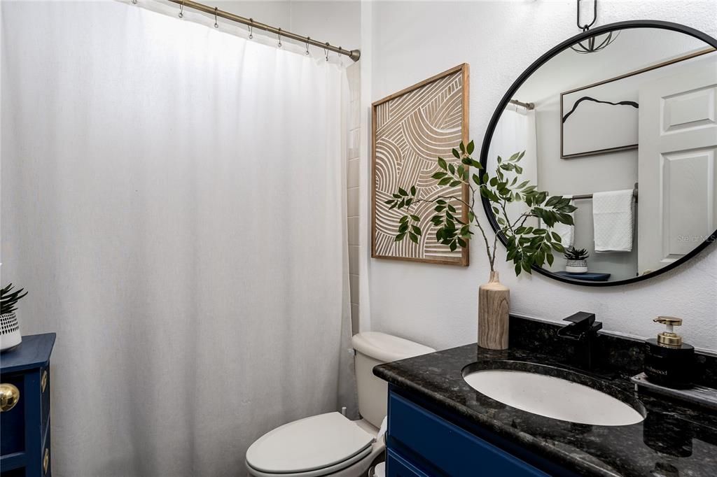 Под контрактом: $355,000 (3 спален, 2 ванн, 1703 Квадратных фут)