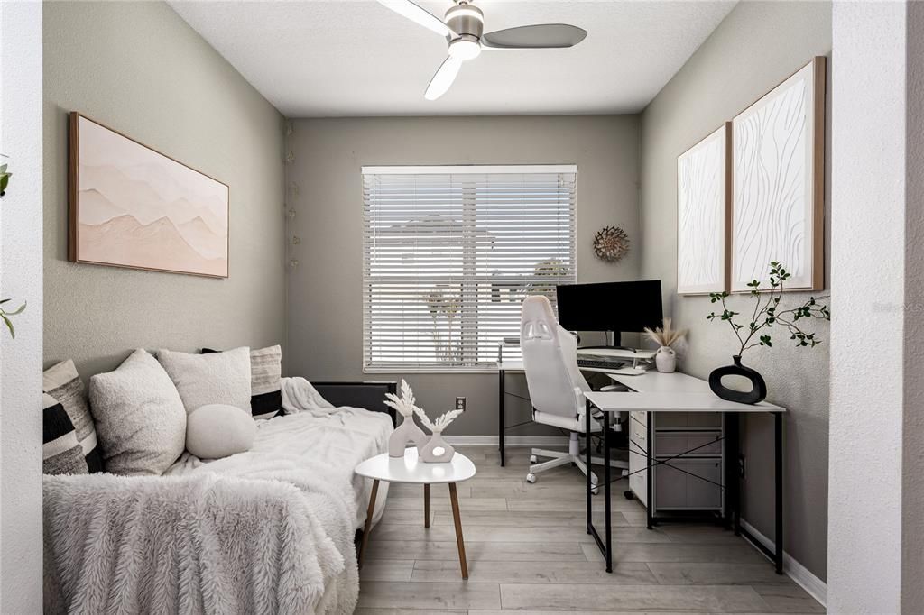 Под контрактом: $355,000 (3 спален, 2 ванн, 1703 Квадратных фут)