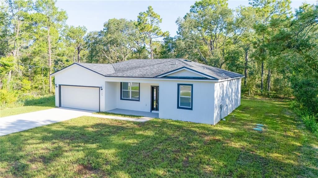 For Rent: $2,100 (4 beds, 2 baths, 1672 Square Feet)
